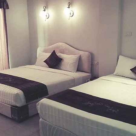 Arya Hotel 3*