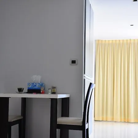 Apartment Heights 605