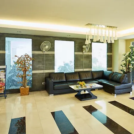 Hyde Park By Fantasea Beach Apartment *