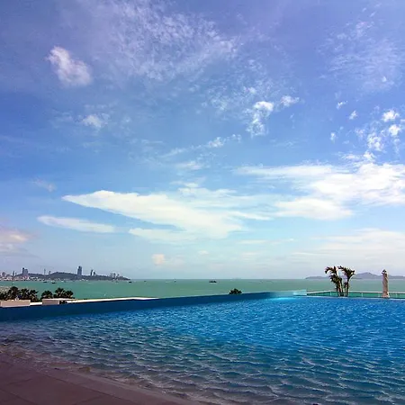 Wong Amat Beach Apartment Apartment