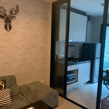 Apartment 芭提雅双人精品公寓无边游泳池thebase中央基地
