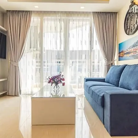 Grand Avenue By Fantasea Apartment