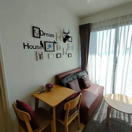 Unixx Seaview Pattaya