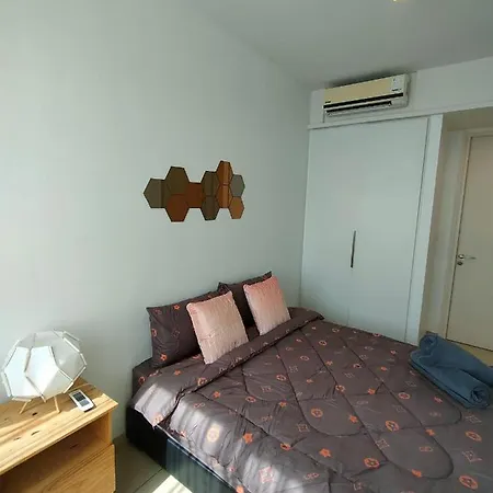 Unixx Seaview Apartment *