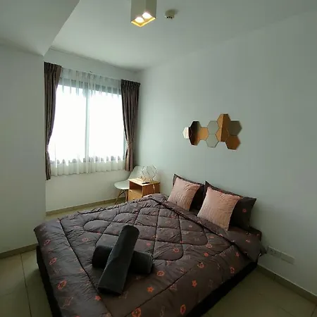 Unixx Seaview Apartment