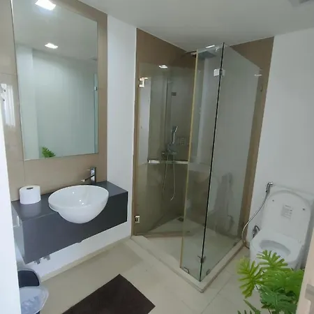 Unixx Seaview Apartment Pattaya