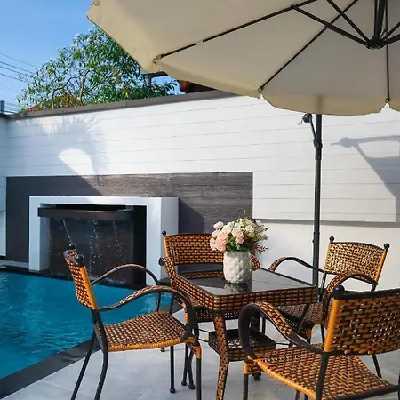 วิลล่า *city~house* 芭堤雅豪华泳池别墅近步行街 Pattaya
