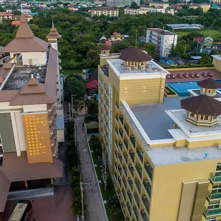 Crystal Palace Luxury Hotel