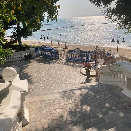 Sky Beachfront Apartment Pattaya
