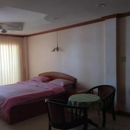 Thip House Apartment Pattaya