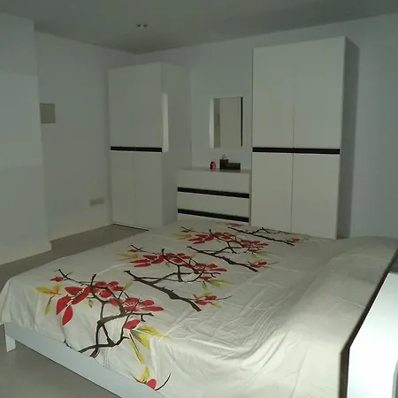 1 Bedroom Near Wong Amat Beach For Rent 103 Apartment