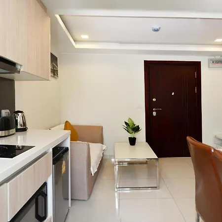 Arcadia Fantastic Swimming Pool Apartment Pattaya