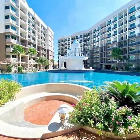 Arcadia Fantastic Swimming Pool Apartment