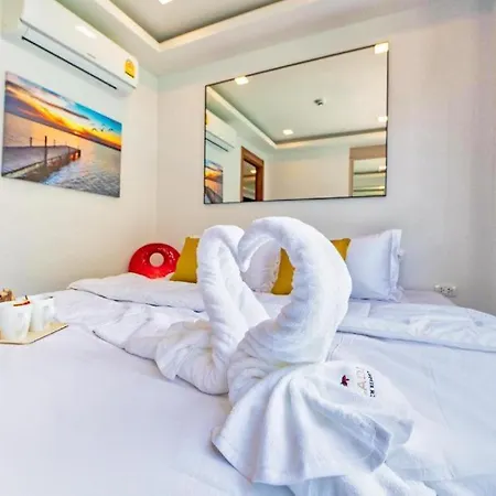Arcadia Fantastic Swimming Pool * Pattaya