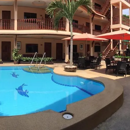 Phratamnak - 100 Meter From * Pattaya