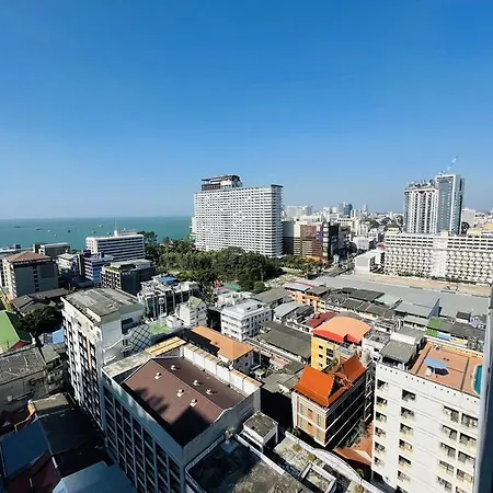 The Base อพาร์ทเม้น Pattaya