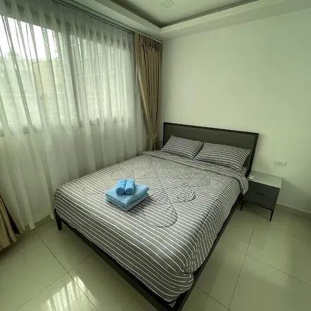 Exclusive Arcadia - Amazing Pools & Gardens, Gym, Sauna, Waterfalls, Jacuzzi, Fast Internet