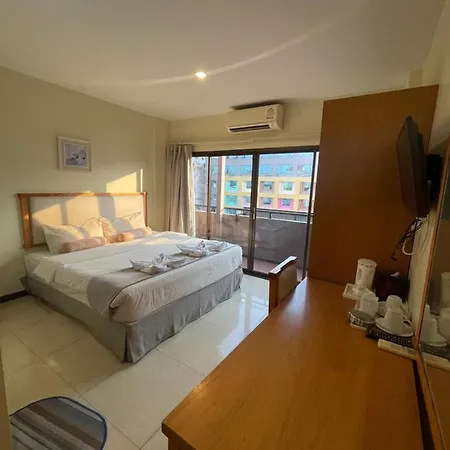 Babylon โรงแรม 3*