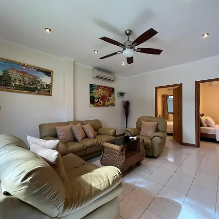 2-3br Huge Pool, Bbq, 300m-beach, 8 Mins To Walking Street วิลล่า Pattaya