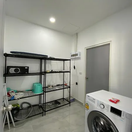 Pool 428 Nearby Walking Street วิลล่า *