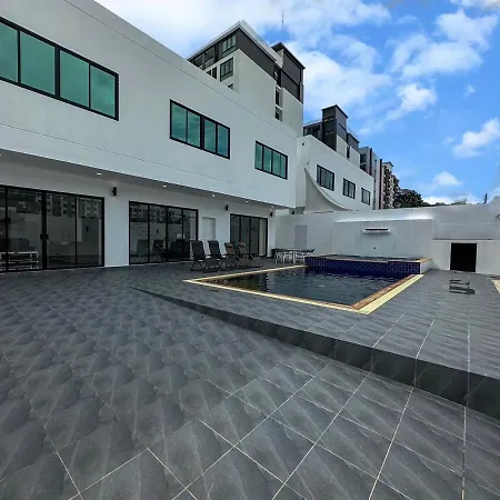 Pool 428 Nearby Walking Street Pattaya