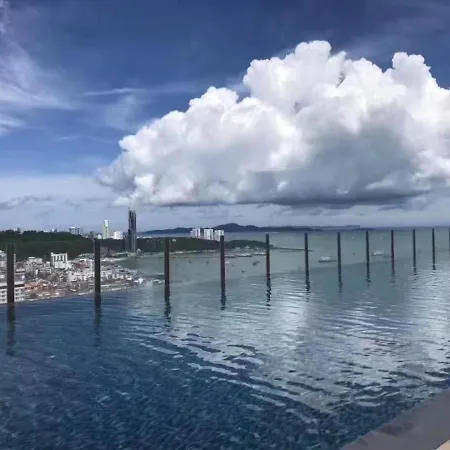 Fully Equipped Next To Apartment Pattaya