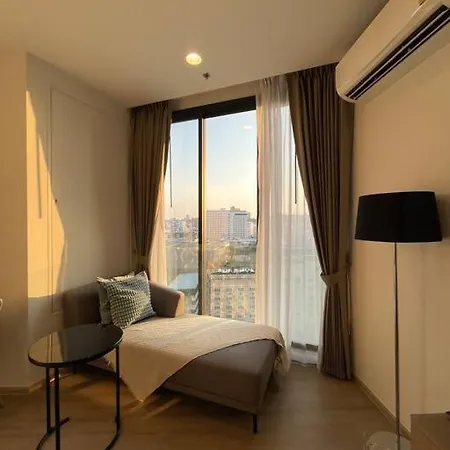 The Edge High Floor-central With Sunset View *