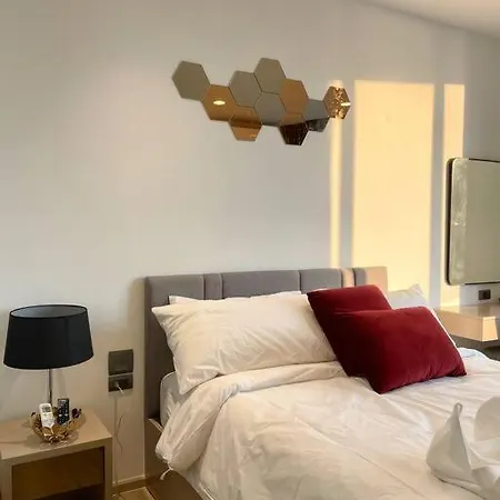 The Edge High Floor-central With Sunset View Apartment *