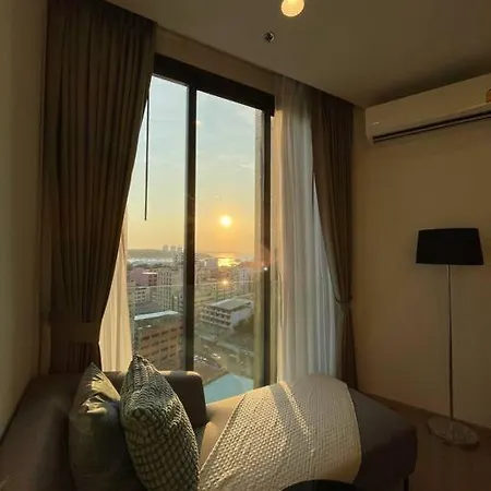 The Edge High Floor-central With Sunset View * Pattaya