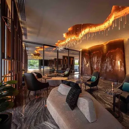 The Edge High Floor-central With Sunset View *