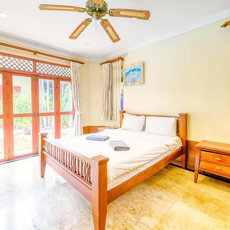 วิลล่า Bali Pool Villa, 5 Min To Walking Street & The Beaches Pattaya