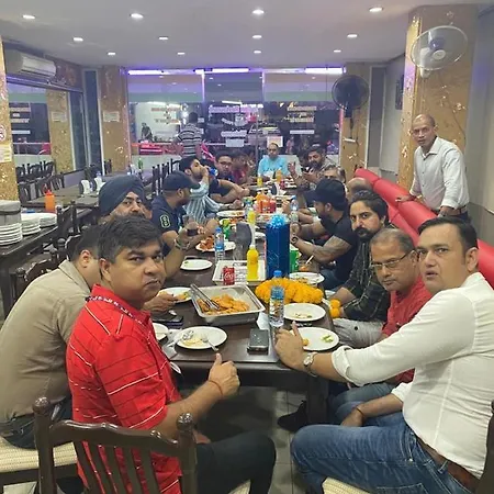 New Pind Balluchi Hotel