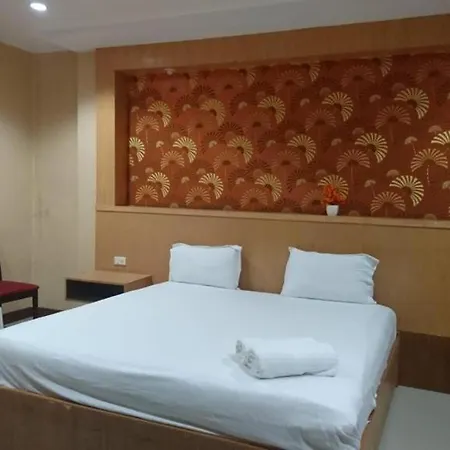 New Pind Balluchi Hotel