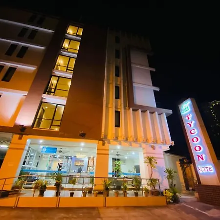 Tycoon By Goad Avadhess Hospitality 1km Walking Street โรงแรม