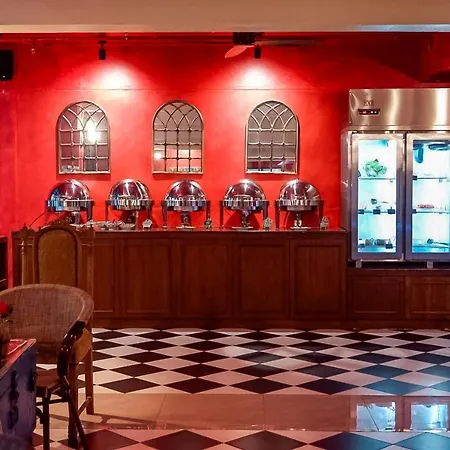 Hotel Quba By Montraj Pattaya