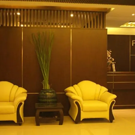R-con 3* Pattaya