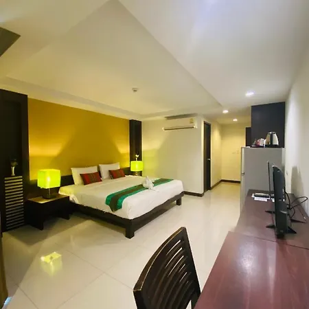 Tycoon By Goad Avadhess Hospitality 1km Walking Street