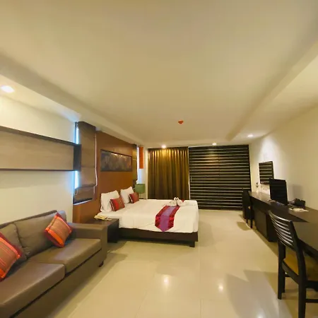 Tycoon By Goad Avadhess Hospitality 1km Walking Street โรงแรม 3*