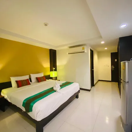 Tycoon By Goad Avadhess Hospitality 1km Walking Street โรงแรม 3*