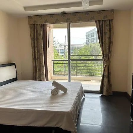 Best House Regent Pratumnak Apartment