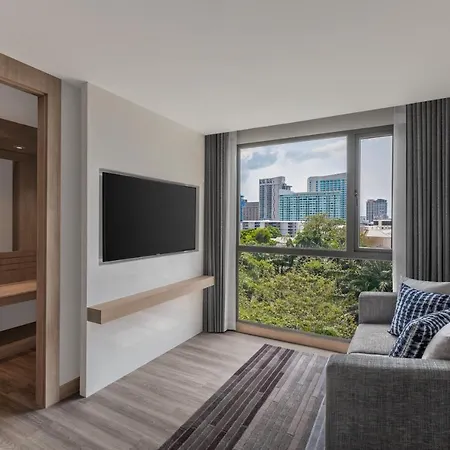 Courtyard By Marriott North
