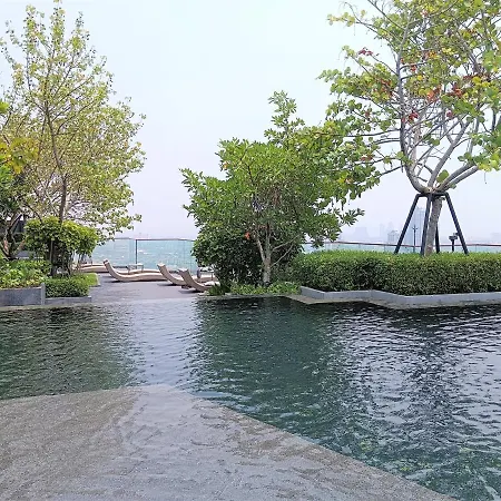 Edge Lux Apartment *