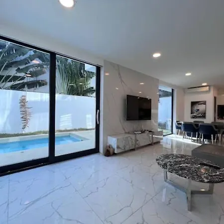 Marina 3 Center Modern Pool Villia *