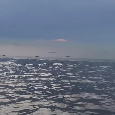 Apartment Centric Sea 中心海网红公寓