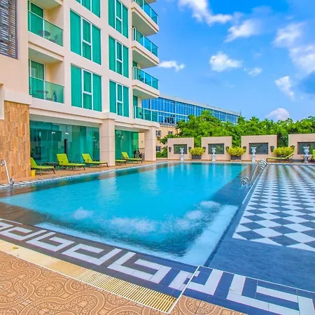 Apartment In Garden Tower Pool, Sauna & Gym 1 Km From Walking Street *