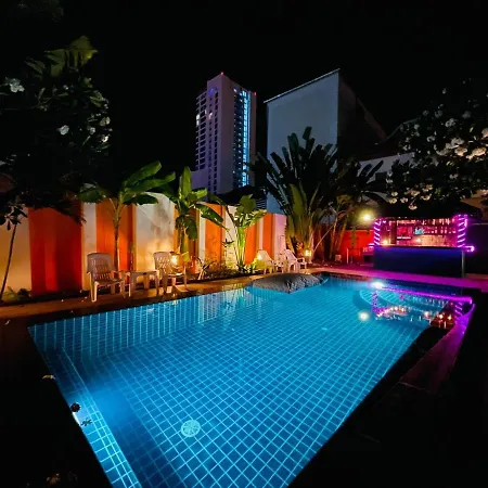 Rosewood Pool 1 โรงแรม Pattaya