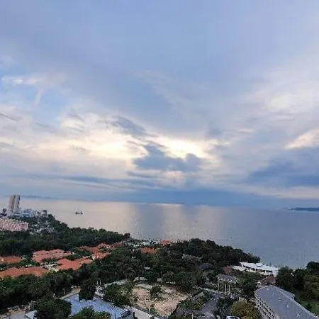 อพาร์ทเม้น Andromeda Seaview Near Pattaya