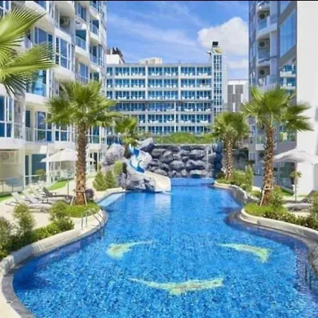 Central Grand Avenue 2 Bedroom *