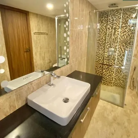 Central Grand Avenue 2 Bedroom * Pattaya