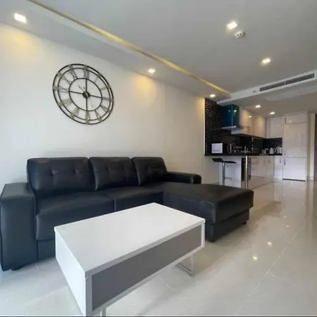 Central Grand Avenue 2 Bedroom *